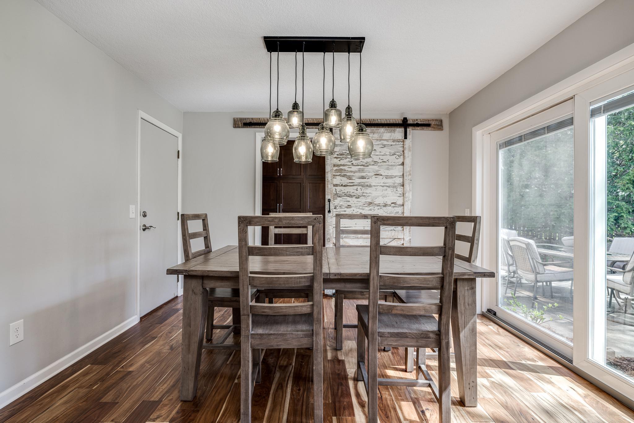 141 Hunters Glen Road Wayzata, MN 55391 - Photo 3 of 31