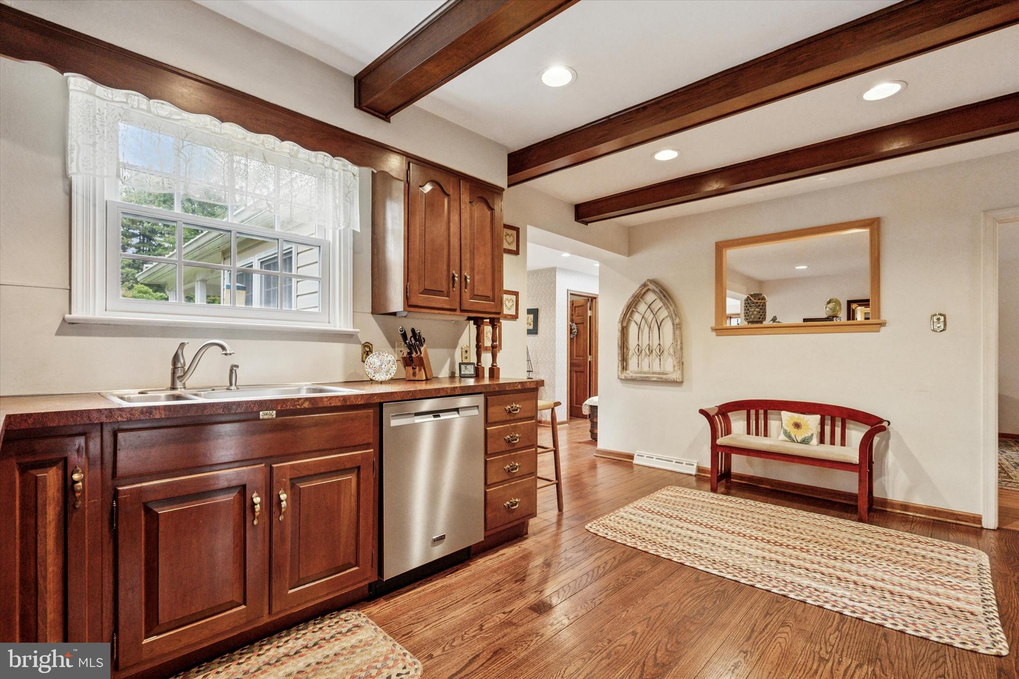 1790 Cathedral Road Huntingdon Valley, PA 19006 - Photo 21 of 45 Kitchen