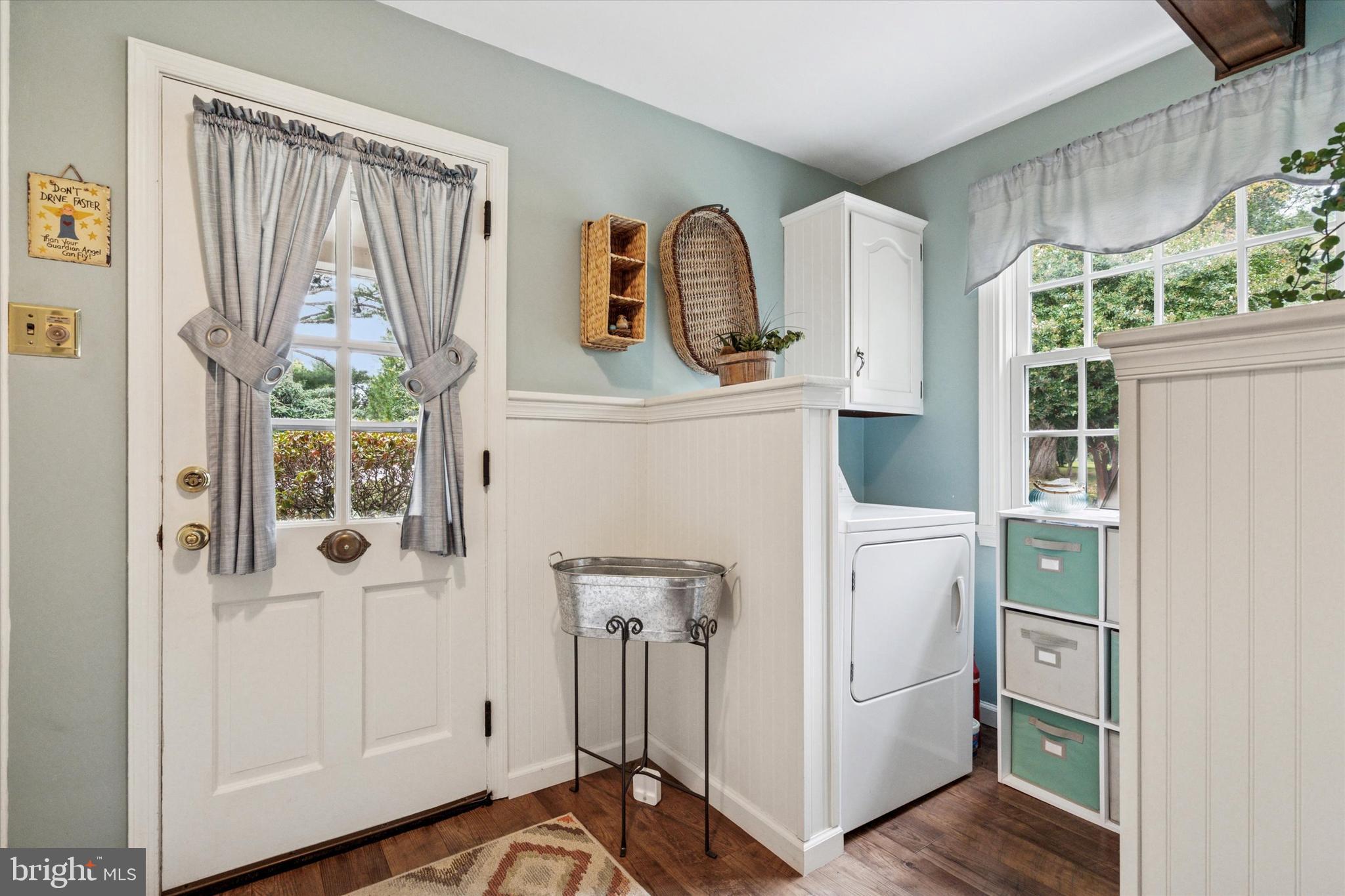 1790 Cathedral Road Huntingdon Valley, PA 19006 - Photo 22 of 45 Mudroom/Laundry Room