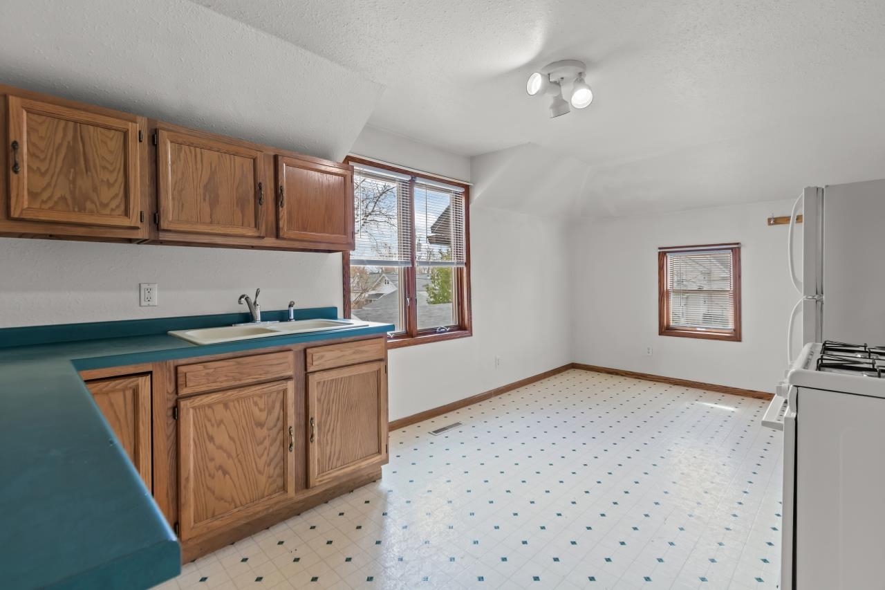 28 East 11th Street Fond du Lac, WI 54935 - Photo 19 of 52