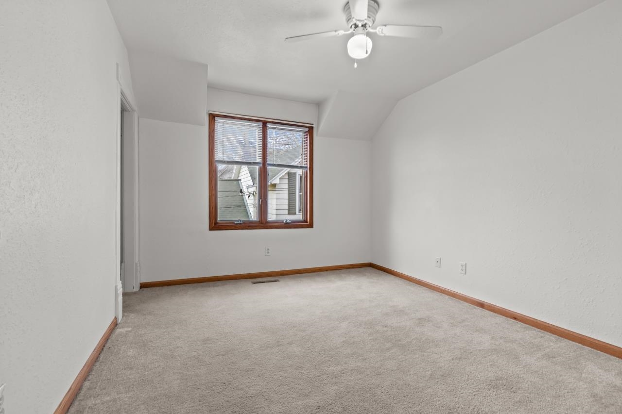 28 East 11th Street Fond du Lac, WI 54935 - Photo 24 of 52