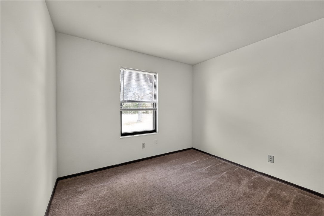 6522 Shull Road Dayton, OH 45424 - Photo 16 of 31 Gallery Image 16