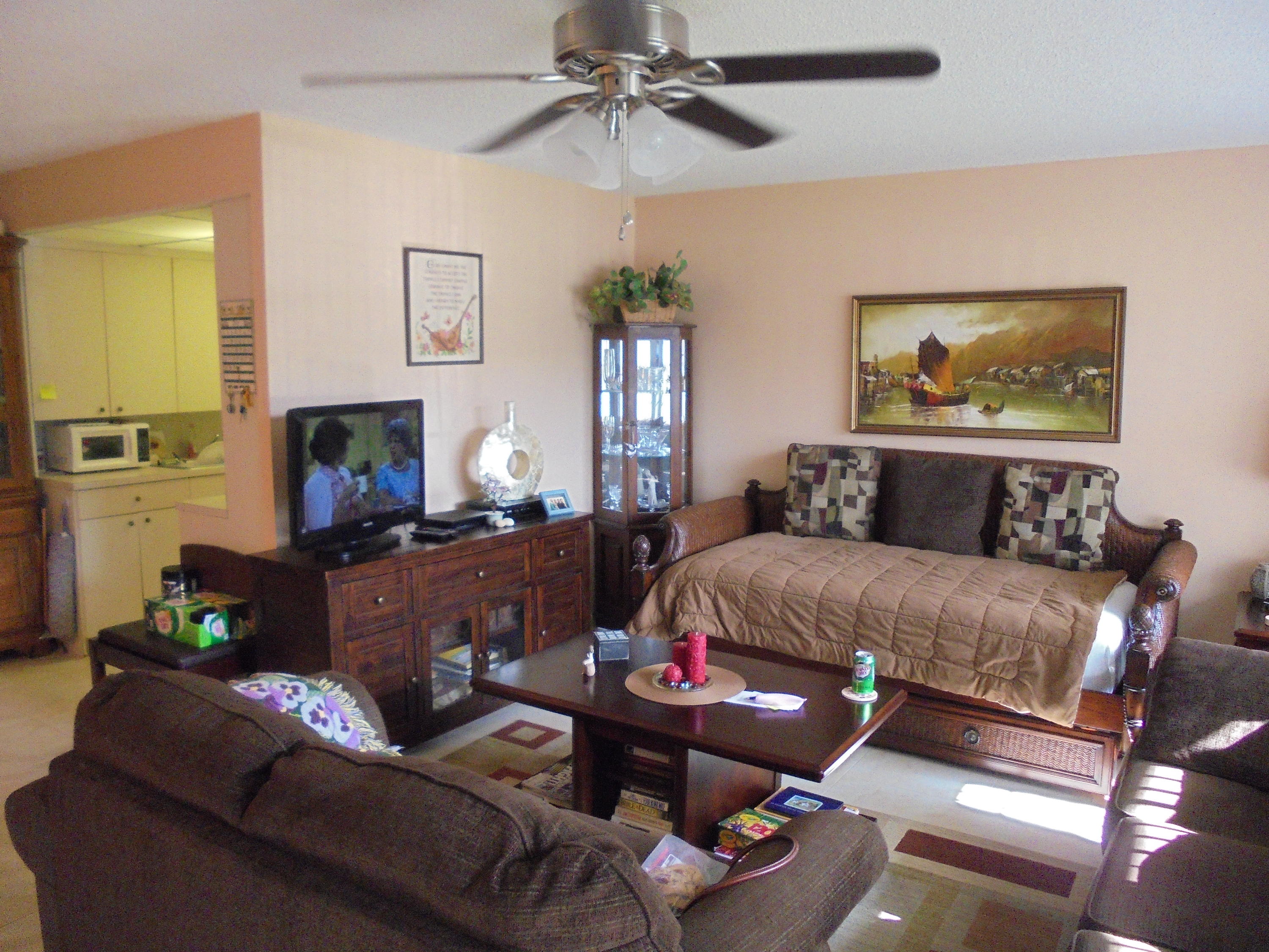 1089 Cornwall East Boca Raton, FL 33434 - Photo 3 of 13 1089 Cornwall E 003
