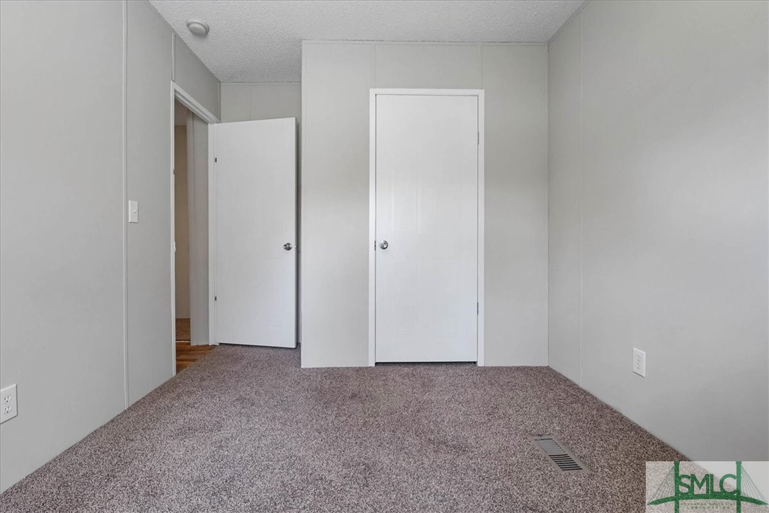 989 Moody Road Hinesville, GA 31313 - Photo 7 of 39 Gallery Image 7