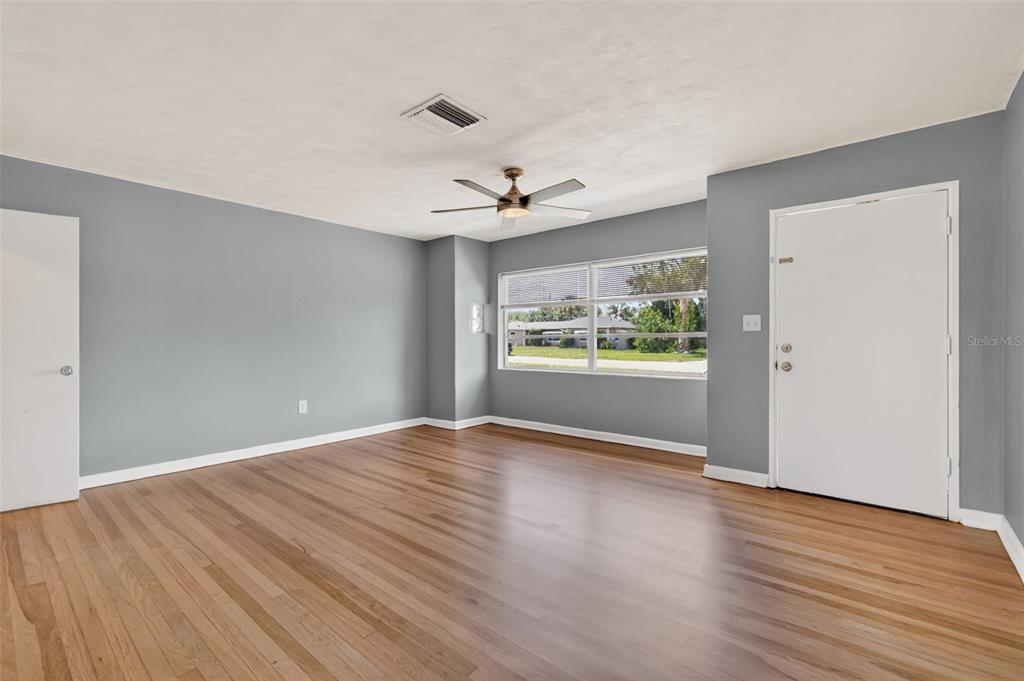 2760 Westland Road Mount Dora, FL 32757 - Photo 6 of 27