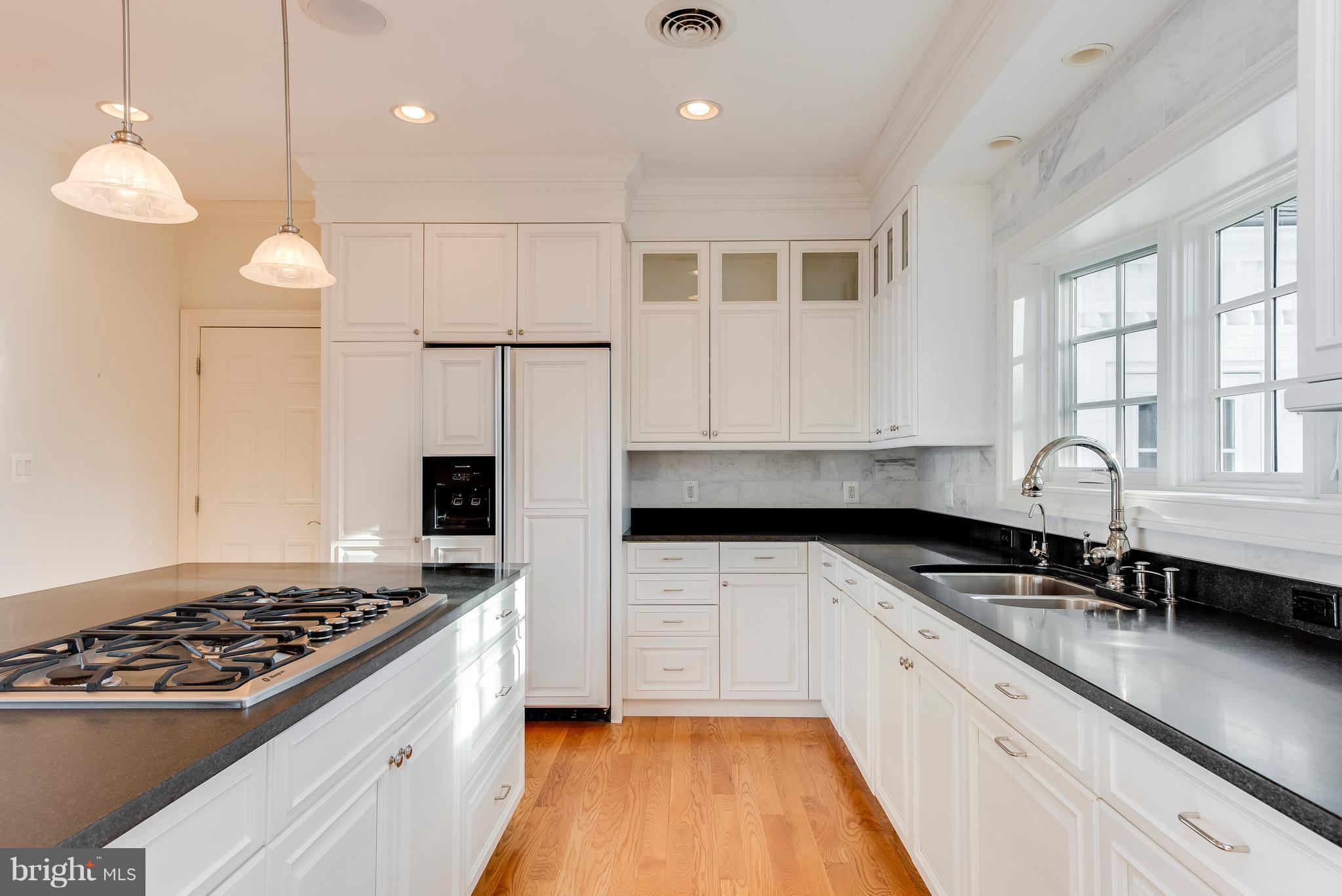 2515 Carrollton Road Annapolis, MD 21403 - Photo 30 of 69 Kitchen