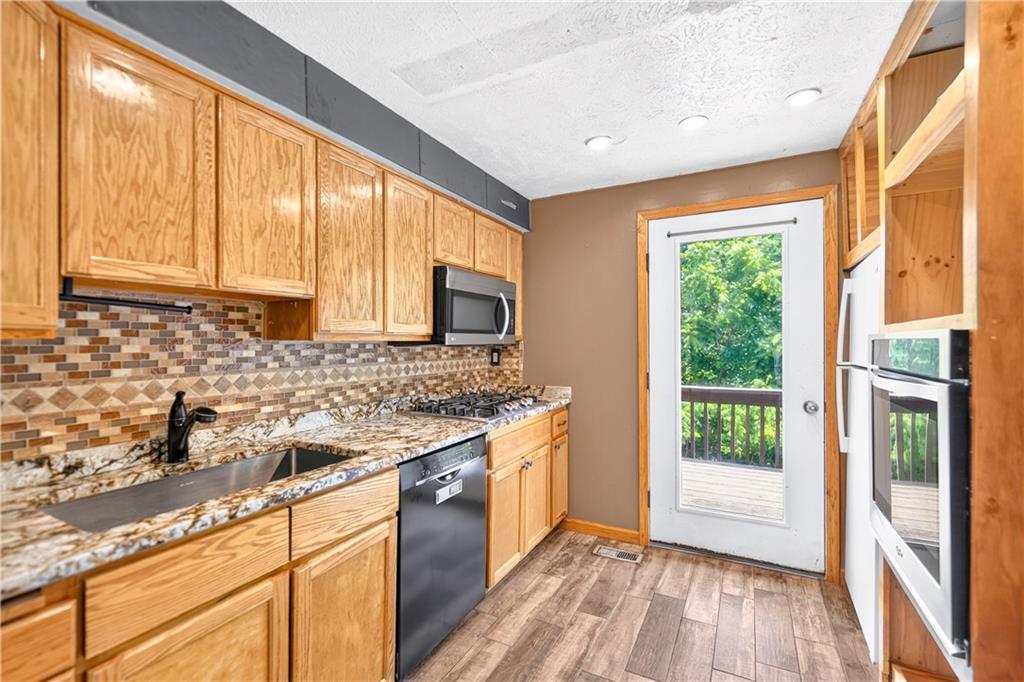 480 Hunting Creek Road Canonsburg, PA 15317 - Photo 10 of 32 Kitchen-almost finised