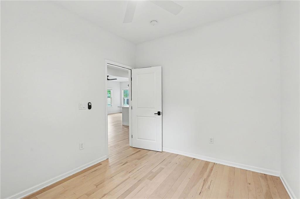 827 Elbert Street Southwest Atlanta, GA 30310 - Photo 15 of 33 a view of an empty room