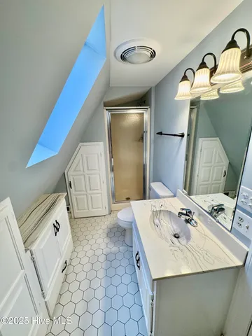 $499,000 | 4040 Highway 903, Albertson, NC 28508