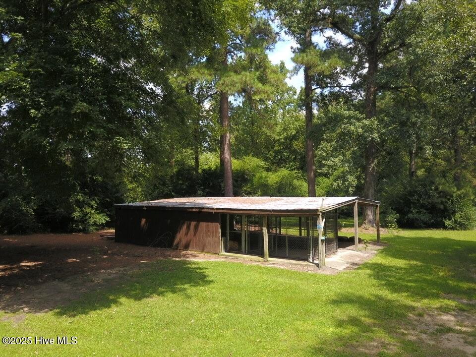 4040 Highway 903 Albertson, NC 28508 - Photo 10 of 41 Dog Kennel/Shelter