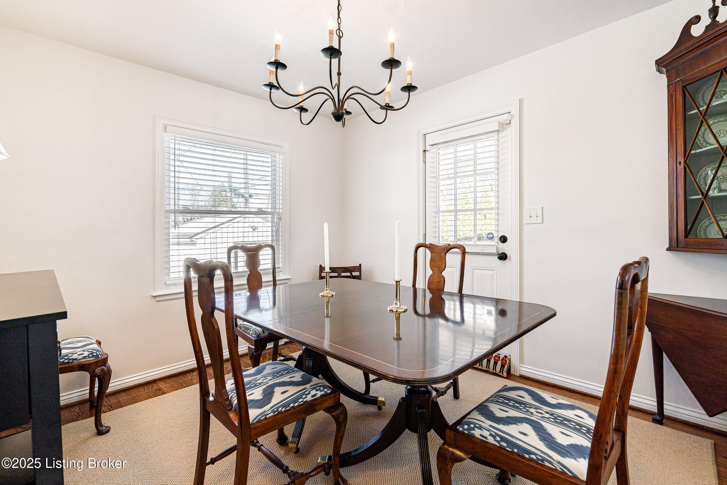 208 Bramton Road Louisville, KY 40207 - Photo 13 of 58 208 Bramton Rd-29