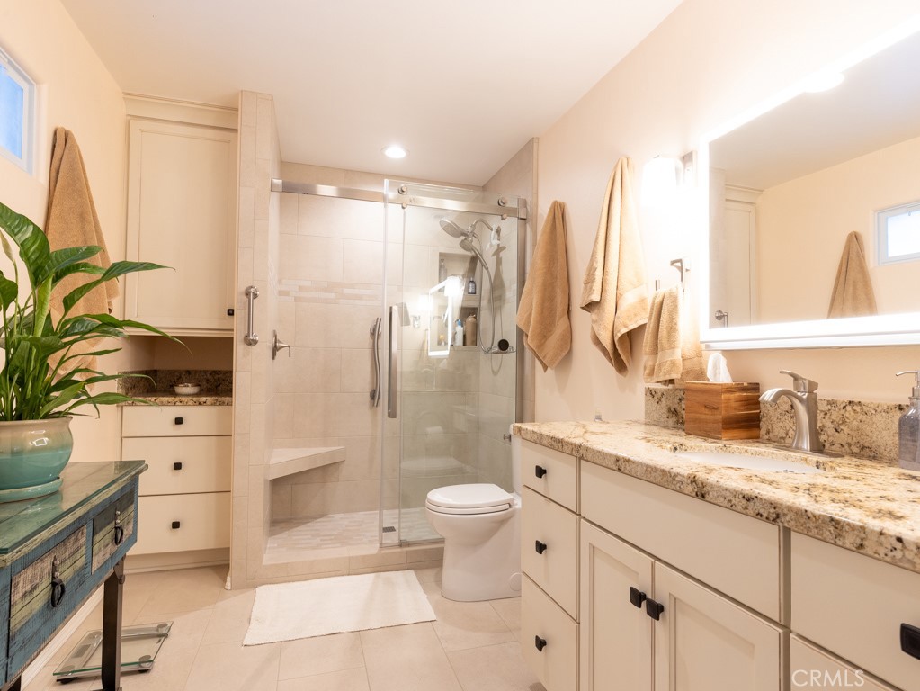 13700 Santa Lucia Road Atascadero, CA 93422 - Photo 16 of 47 Primary Bathroom