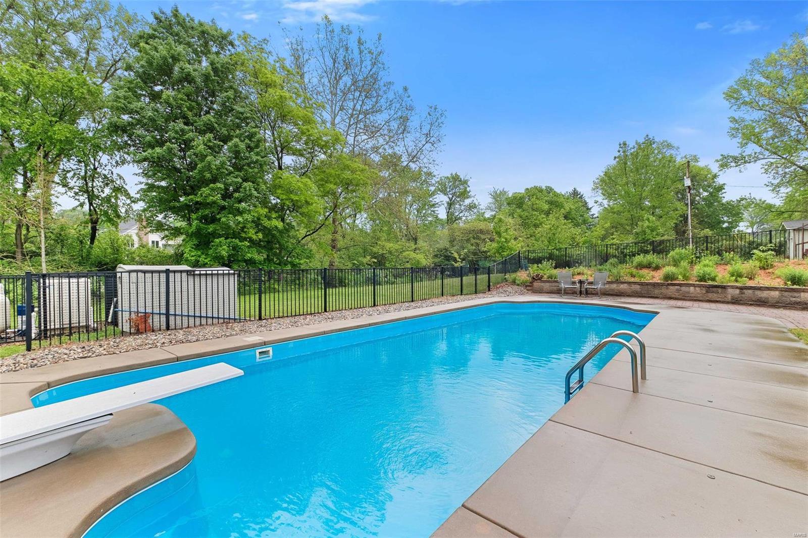 423 North Mason Road St. Louis, MO 63141 - Photo 2 of 42 Gallery Image 2