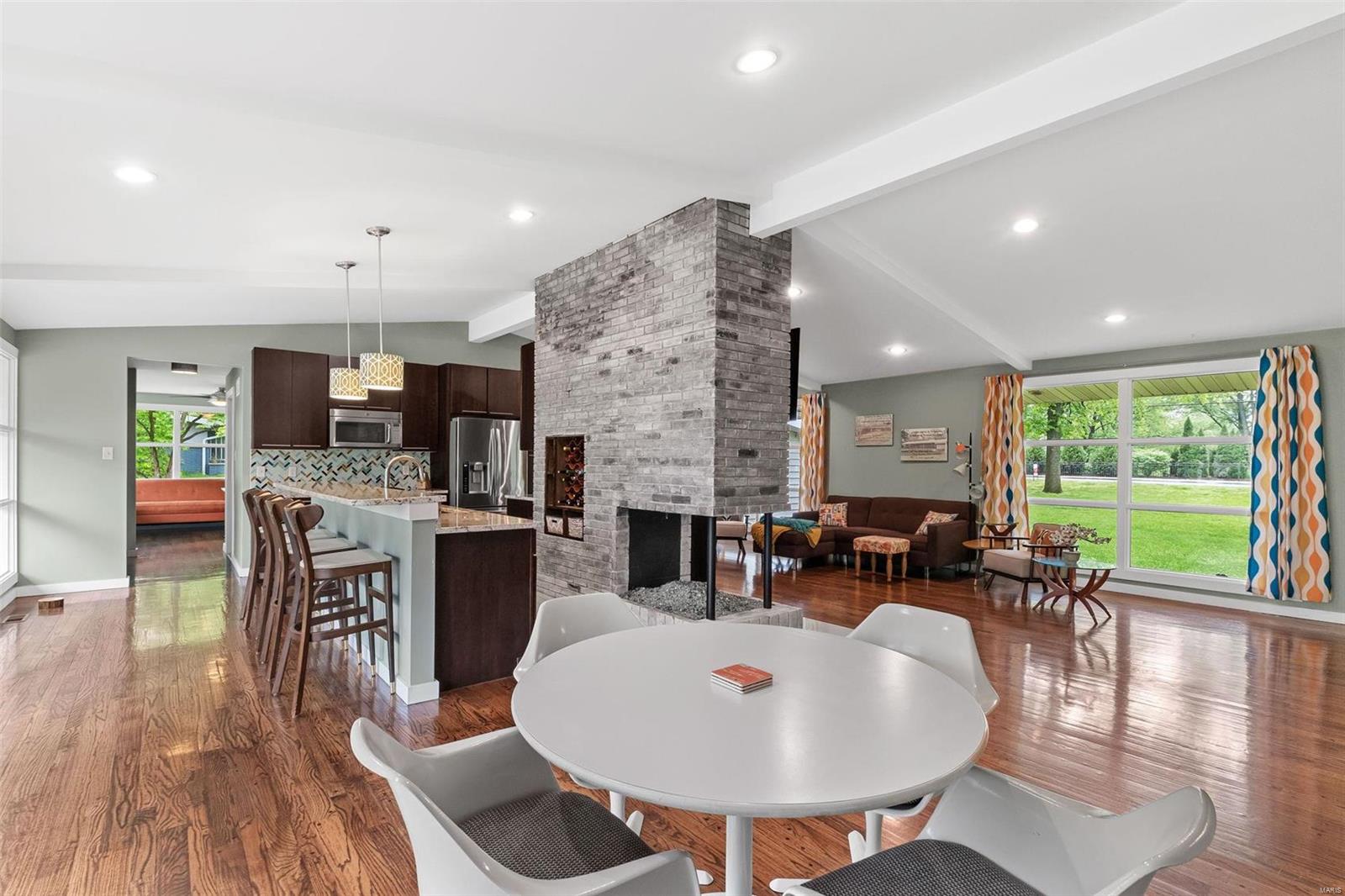 423 North Mason Road St. Louis, MO 63141 - Photo 11 of 42 Gallery Image 11