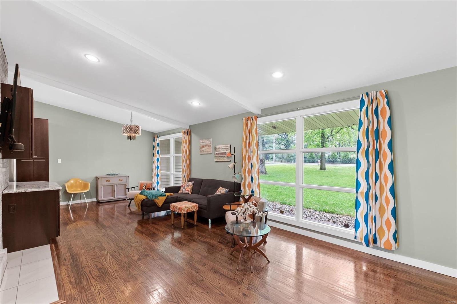 423 North Mason Road St. Louis, MO 63141 - Photo 7 of 42 Gallery Image 7