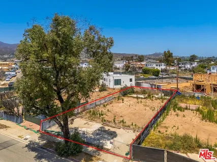 $1,295,000 | 14839 Sunset Boulevard, Pacific Palisades, CA 90272