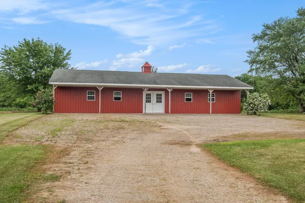 $219,900 | 62099 M-43, Bangor, MI 49013