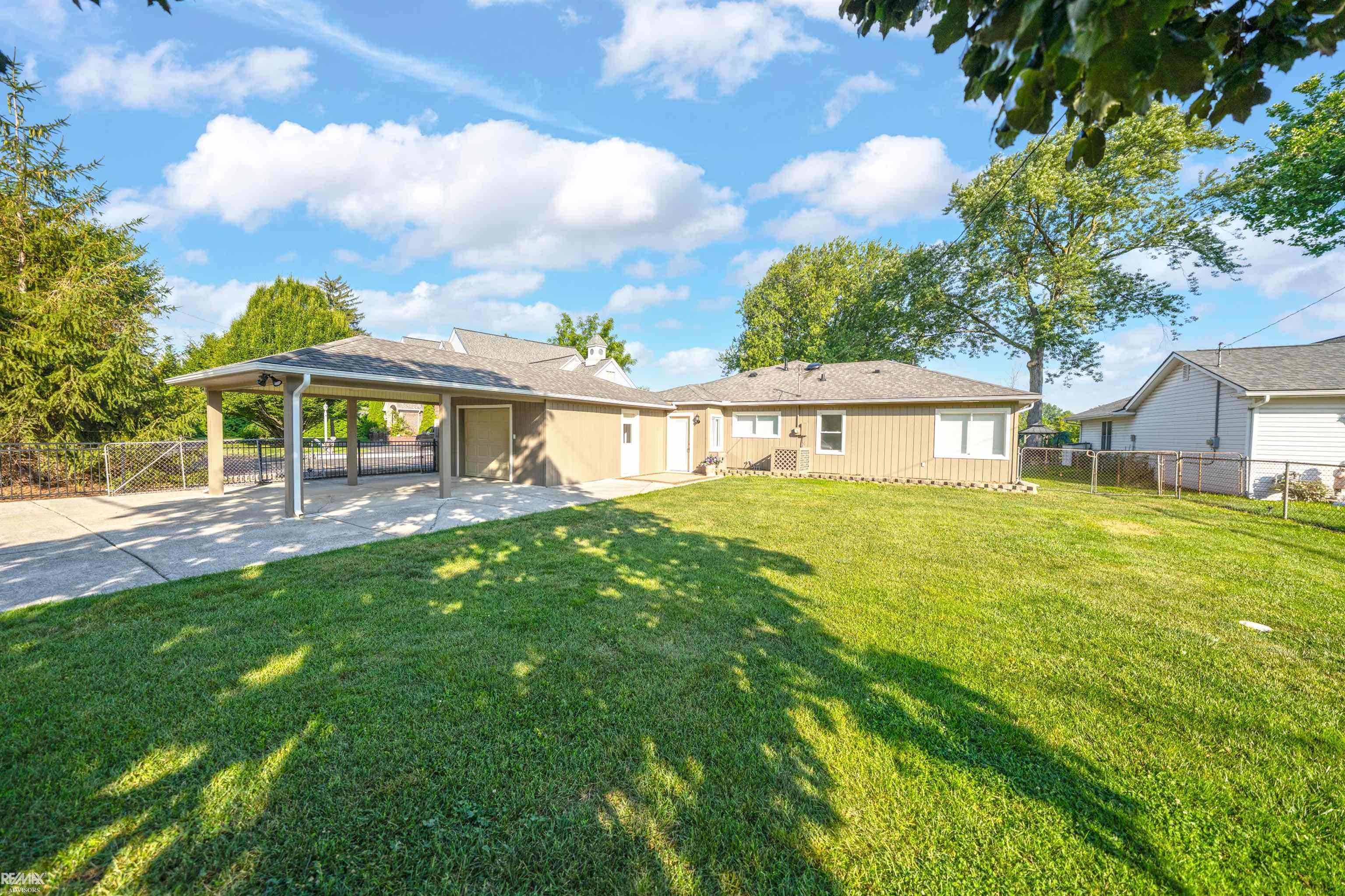 27401 South River Road Harrison Township, MI 48045 - Photo 8 of 49 Gallery Image 8