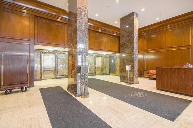 $4,500 | 400 East 71st Street, Unit 18V | Lenox Hill