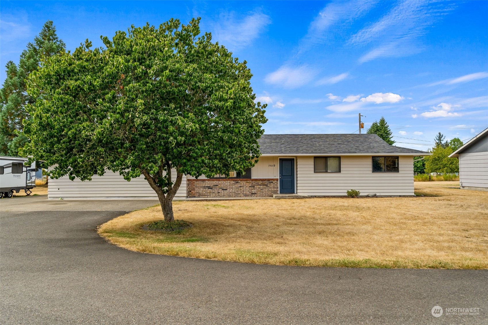 3506 D Russell Road Centralia, WA 98531 - Photo 3 of 33 Gallery Image 3