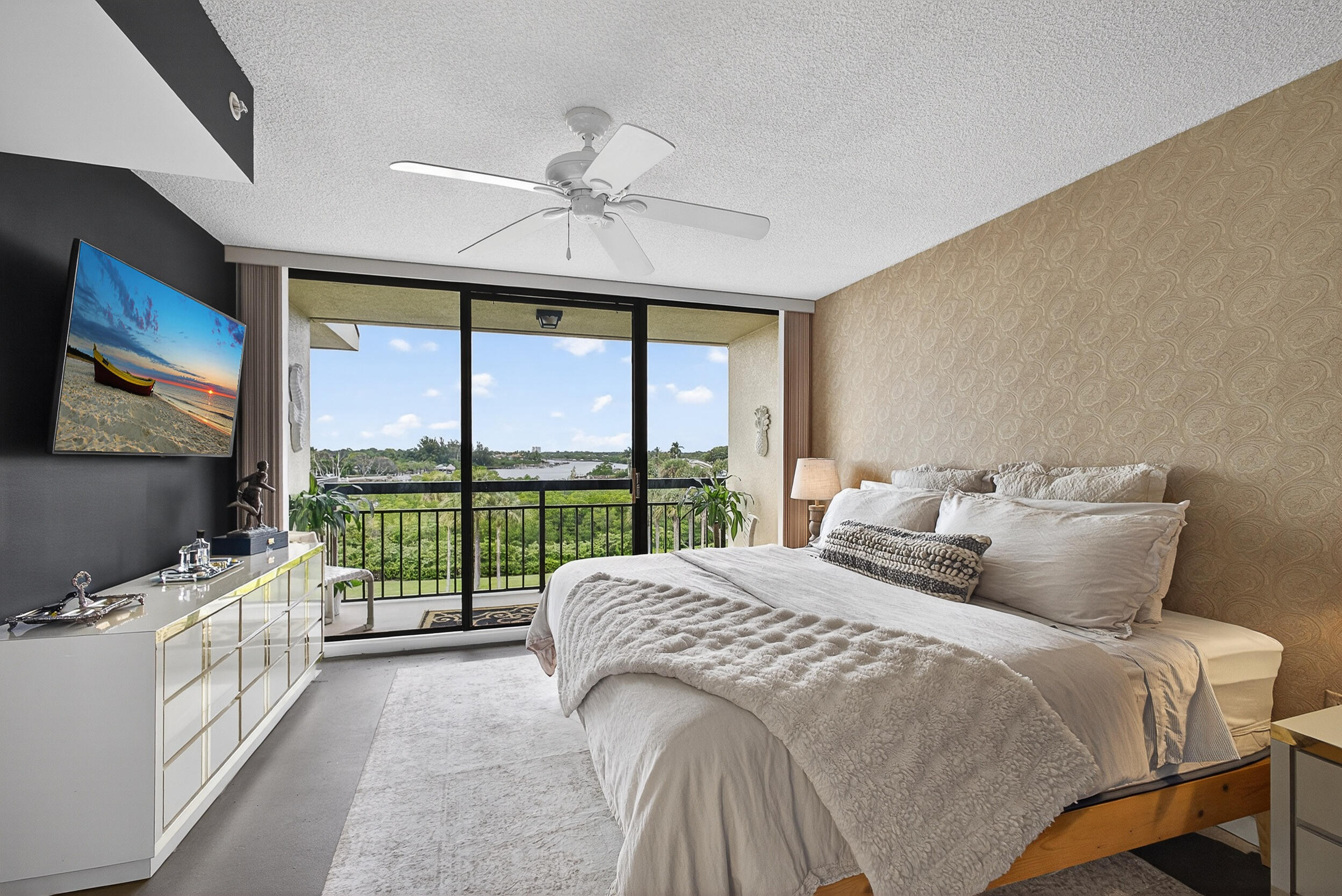 1801 Marina Isle Way, Unit 502 Jupiter, FL 33477 - Photo 15 of 37 Primary Bedroom