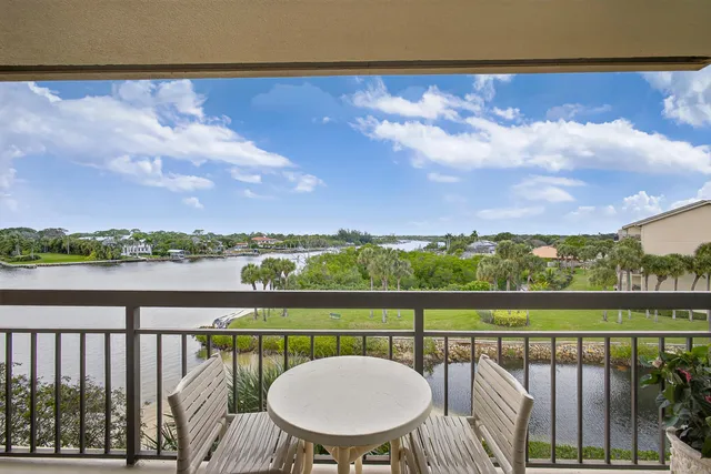 $520,000 | 1801 Marina Isle Way, Unit 502, Jupiter, FL 33477
