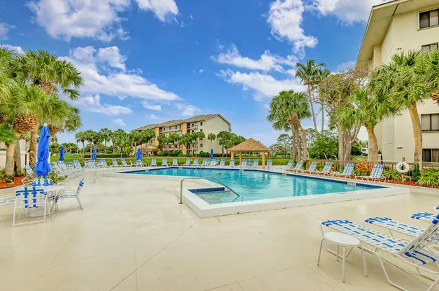 $520,000 | 1801 Marina Isle Way, Unit 502, Jupiter, FL 33477