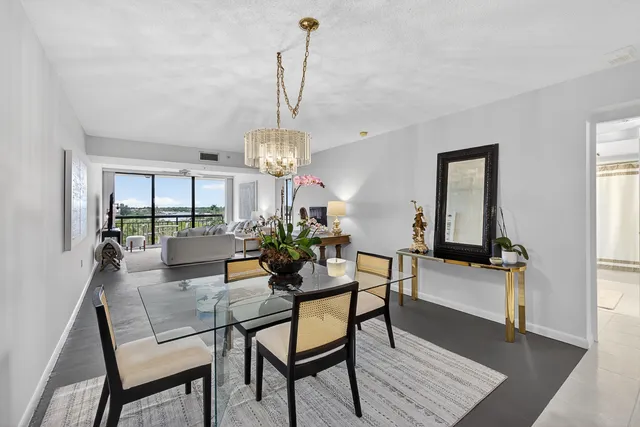 $520,000 | 1801 Marina Isle Way, Unit 502, Jupiter, FL 33477