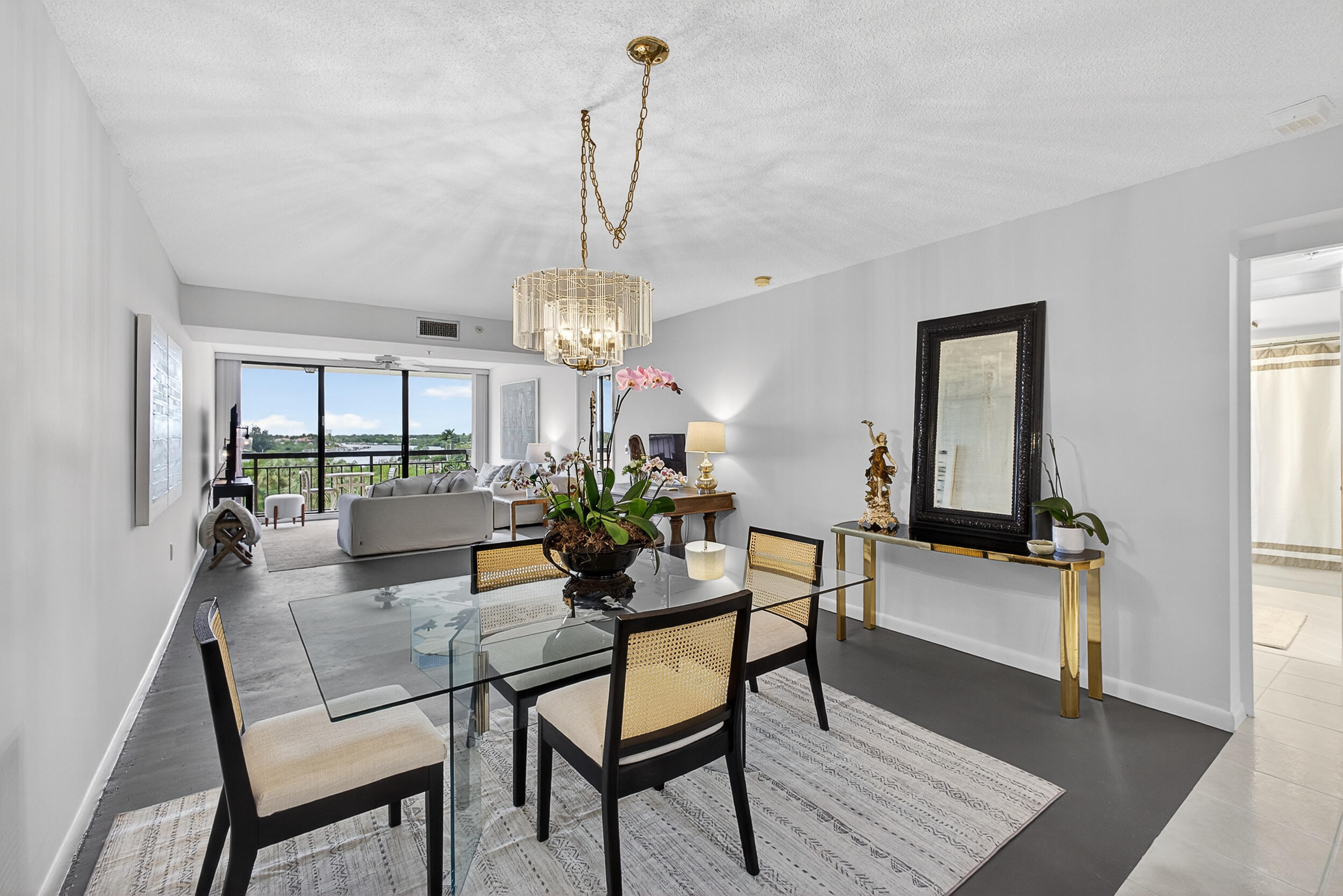 1801 Marina Isle Way, Unit 502 Jupiter, FL 33477 - Photo 5 of 37 Dining