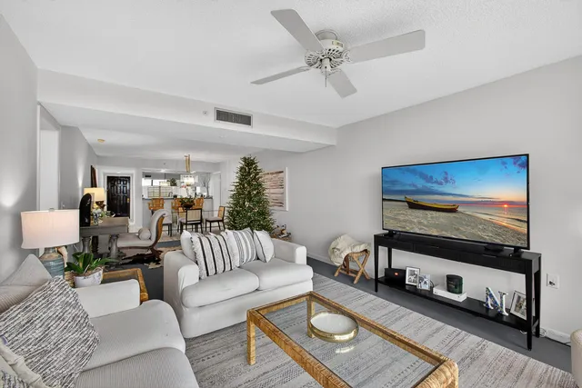 $520,000 | 1801 Marina Isle Way, Unit 502, Jupiter, FL 33477