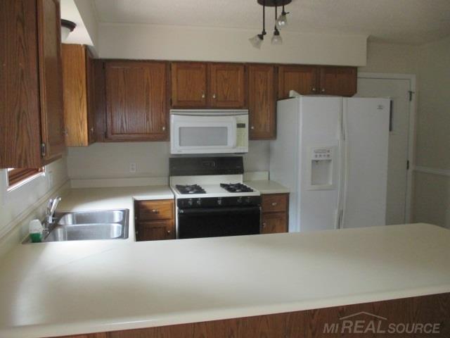 4528 Jerome Road Clarkston, MI 48346 - Photo 9 of 25