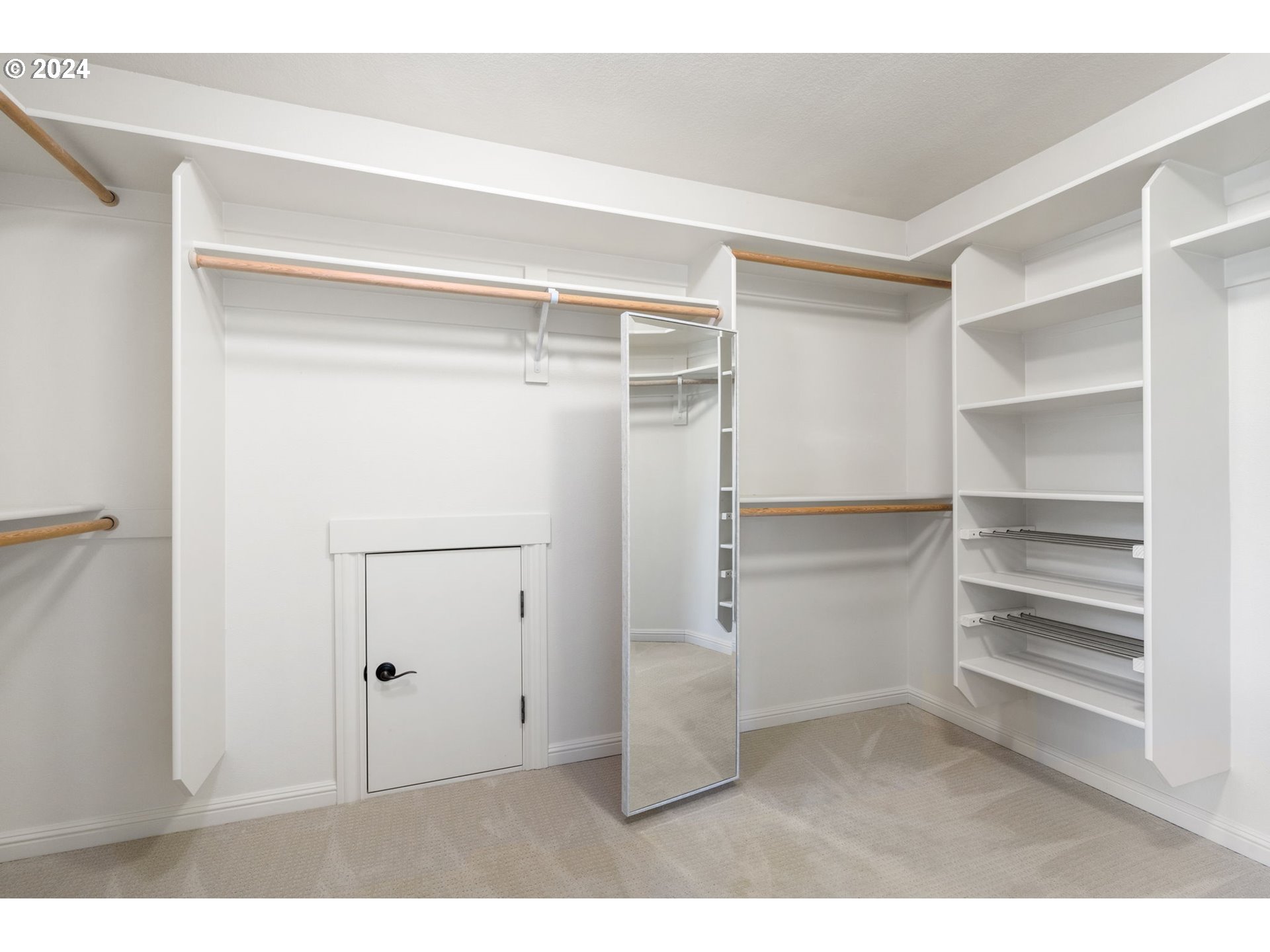 2204 South 17th Way Ridgefield, WA 98642 - Photo 22 of 45 a view of walk in closet with empty racks