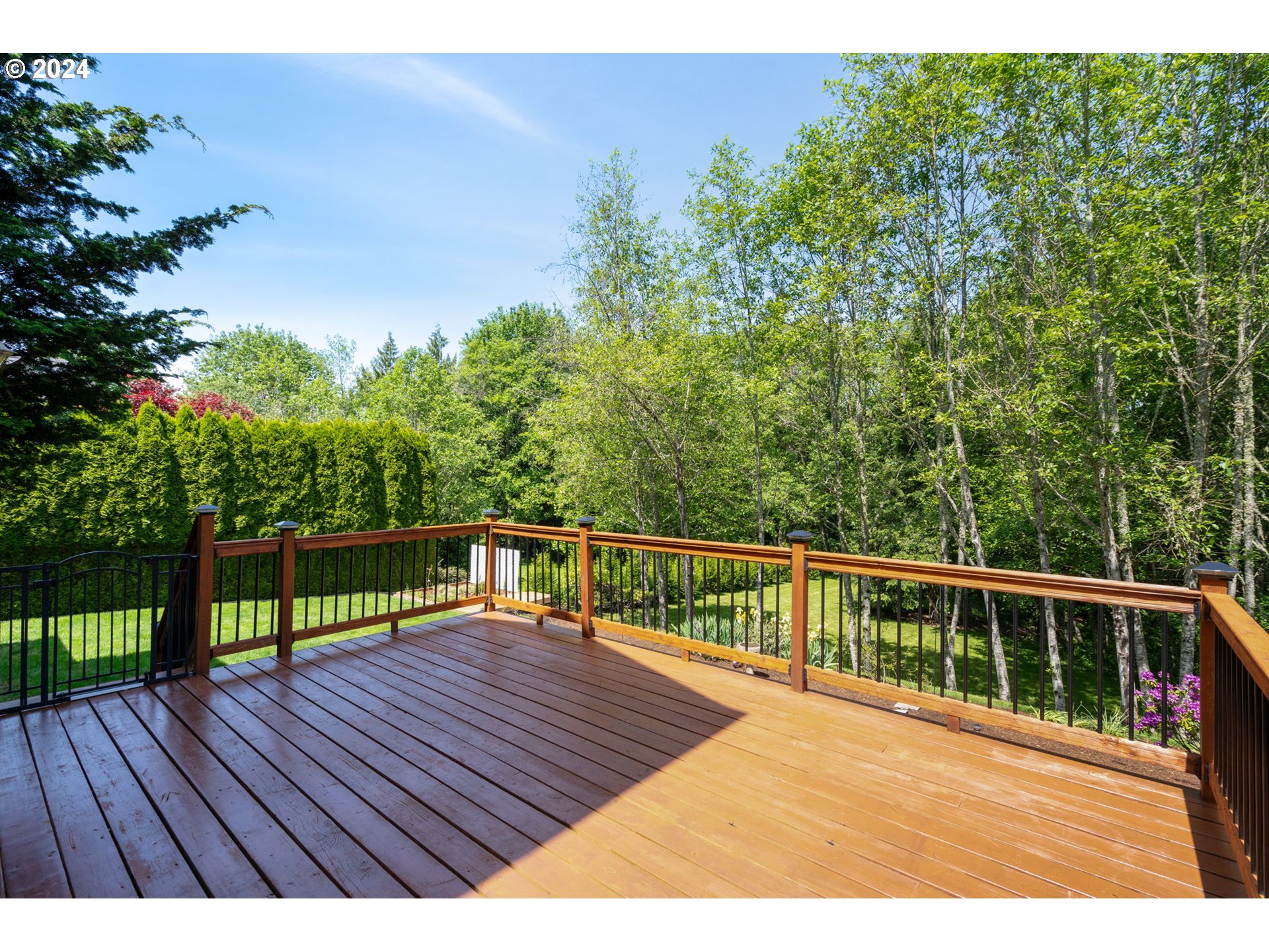 2204 South 17th Way Ridgefield, WA 98642 - Photo 32 of 45 a view of balcony with wooden floor and fence