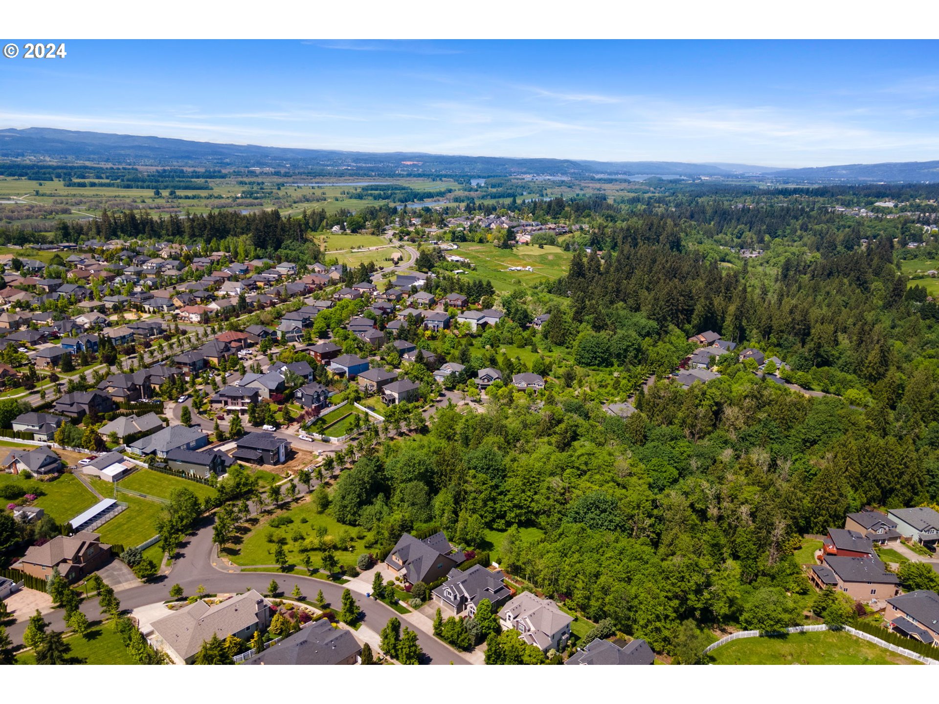 2204 South 17th Way Ridgefield, WA 98642 - Photo 40 of 45 a view of a city
