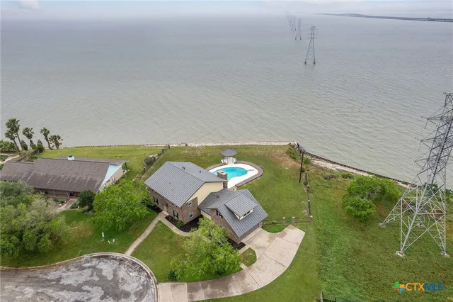 $2,950 | 8 Las Brisas Place, Port Lavaca, TX 77979