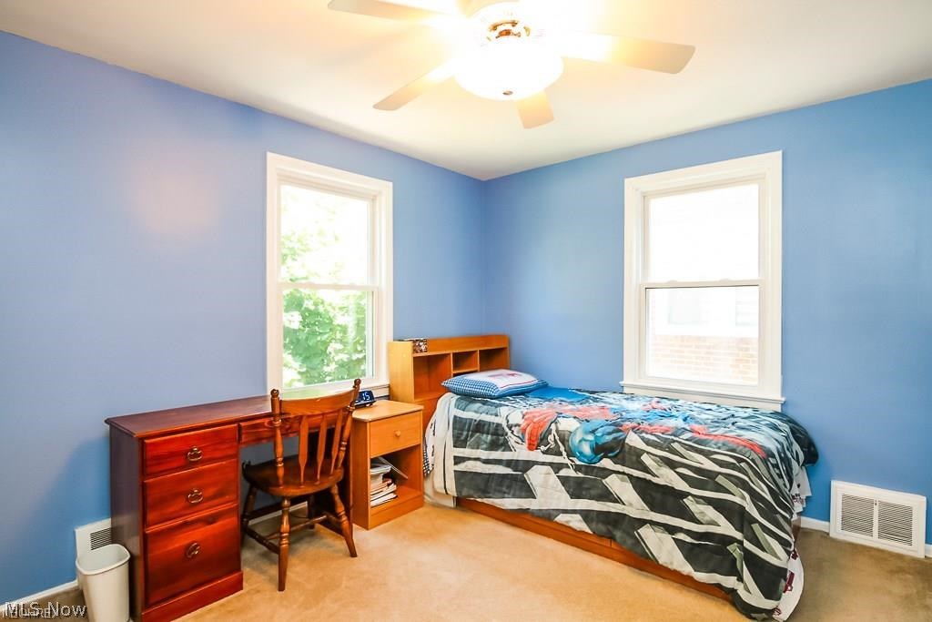 4815 Farnhurst Road Cleveland, OH 44124 - Photo 15 of 18