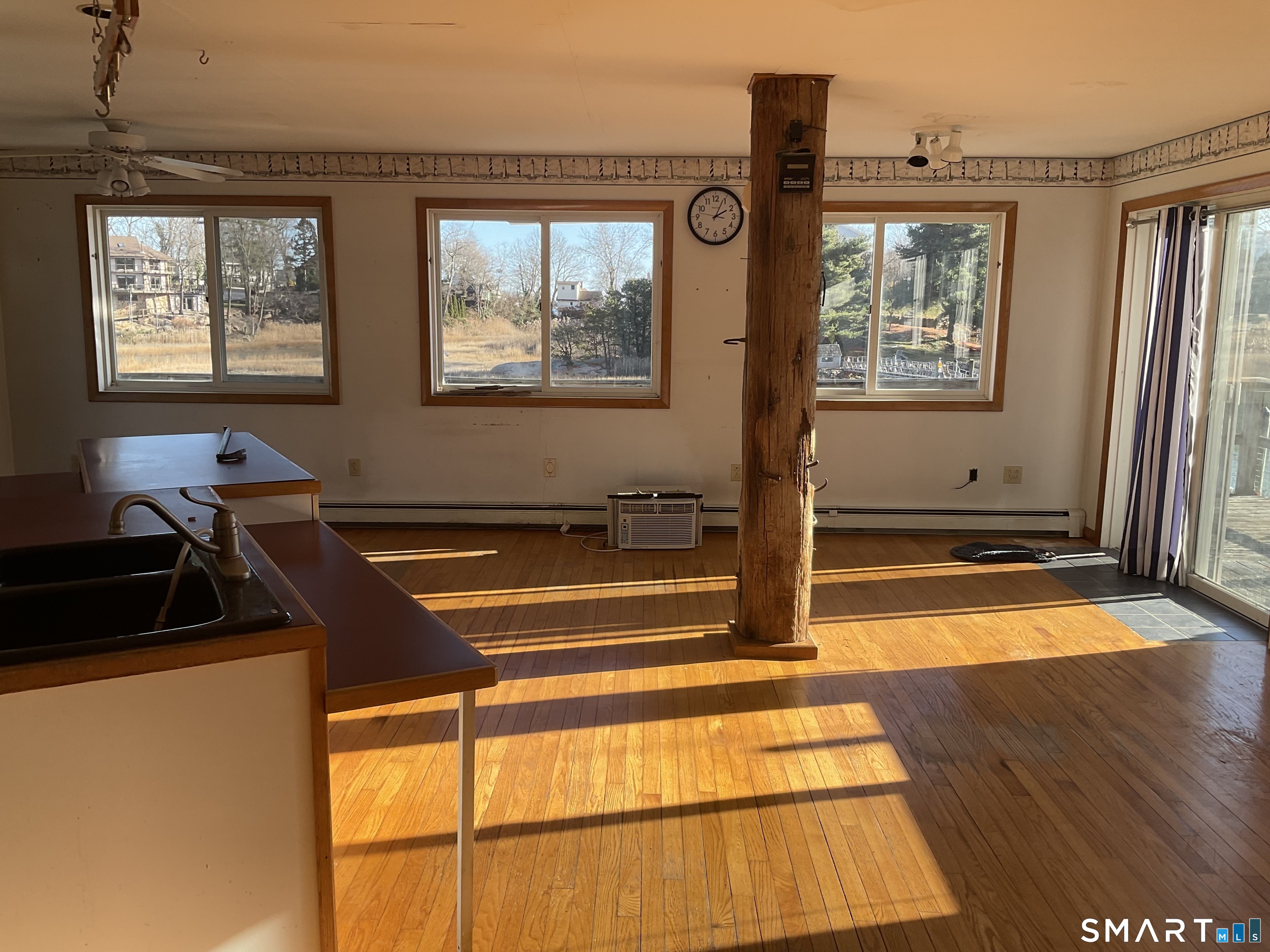 52 Brown Road East Haven, CT 06512 - Photo 4 of 22