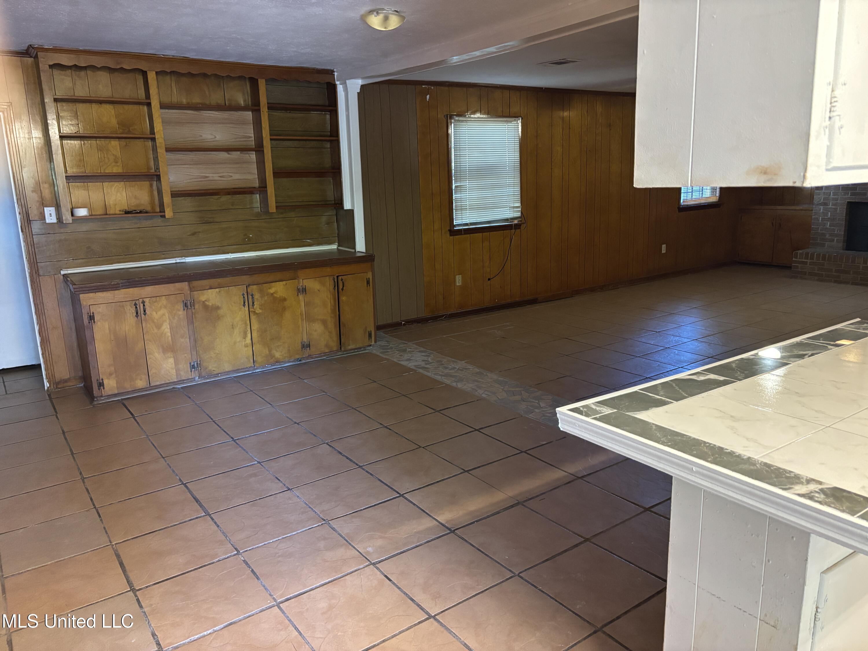 1761 Maria Drive Jackson, MS 39204 - Photo 4 of 10 IMG_5081