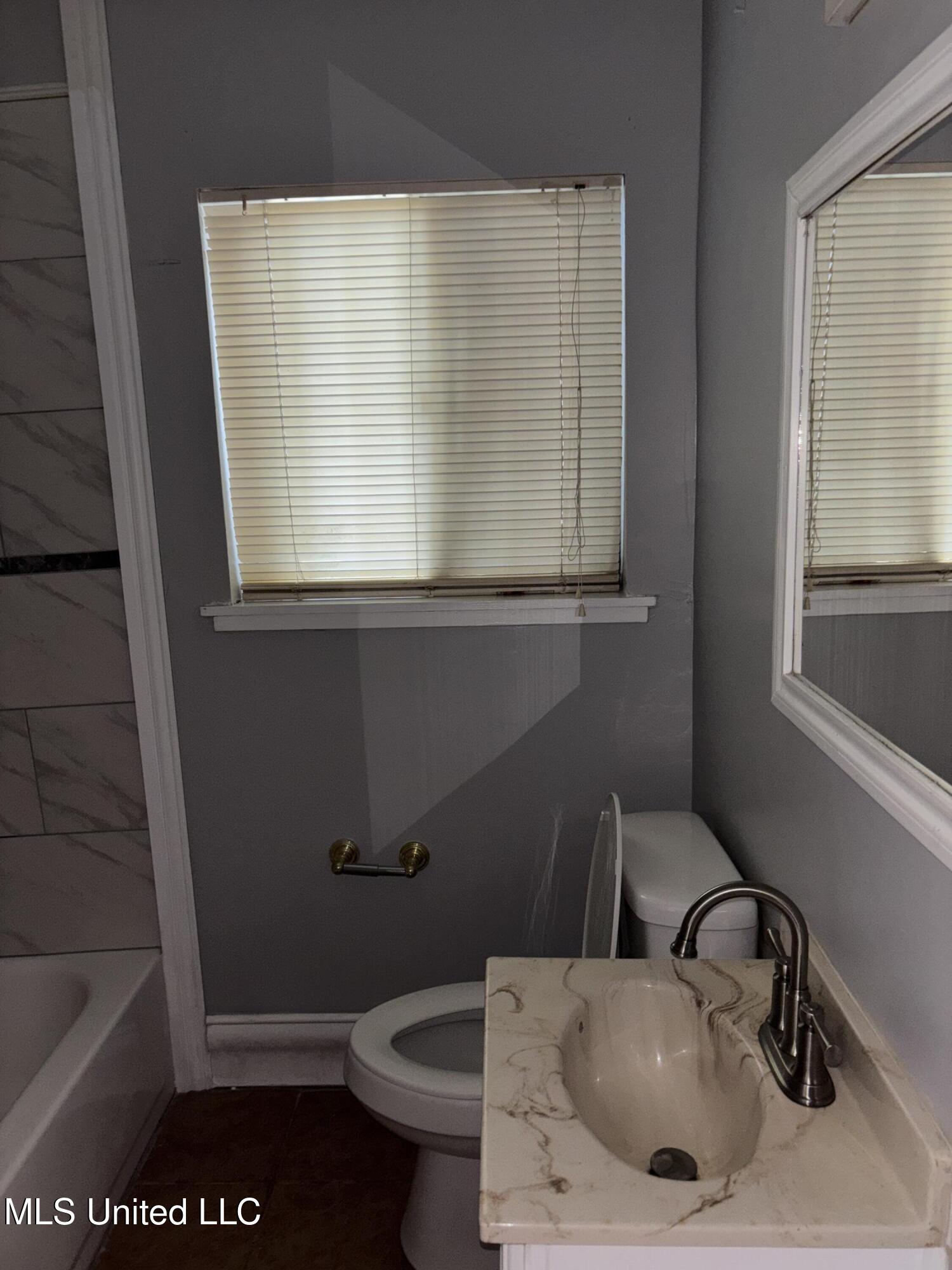 1761 Maria Drive Jackson, MS 39204 - Photo 8 of 10 IMG_5088