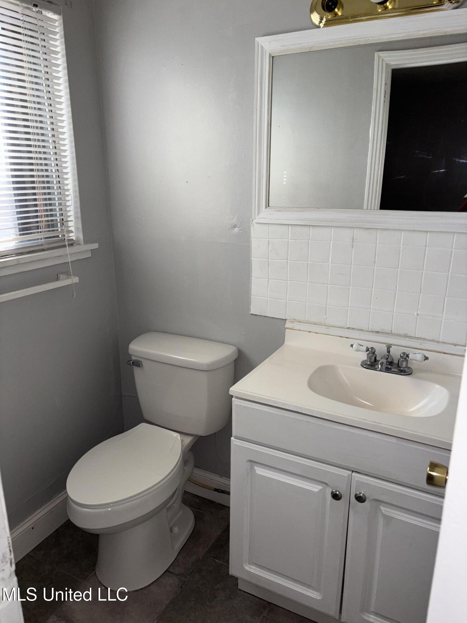 1761 Maria Drive Jackson, MS 39204 - Photo 10 of 10 IMG_5096