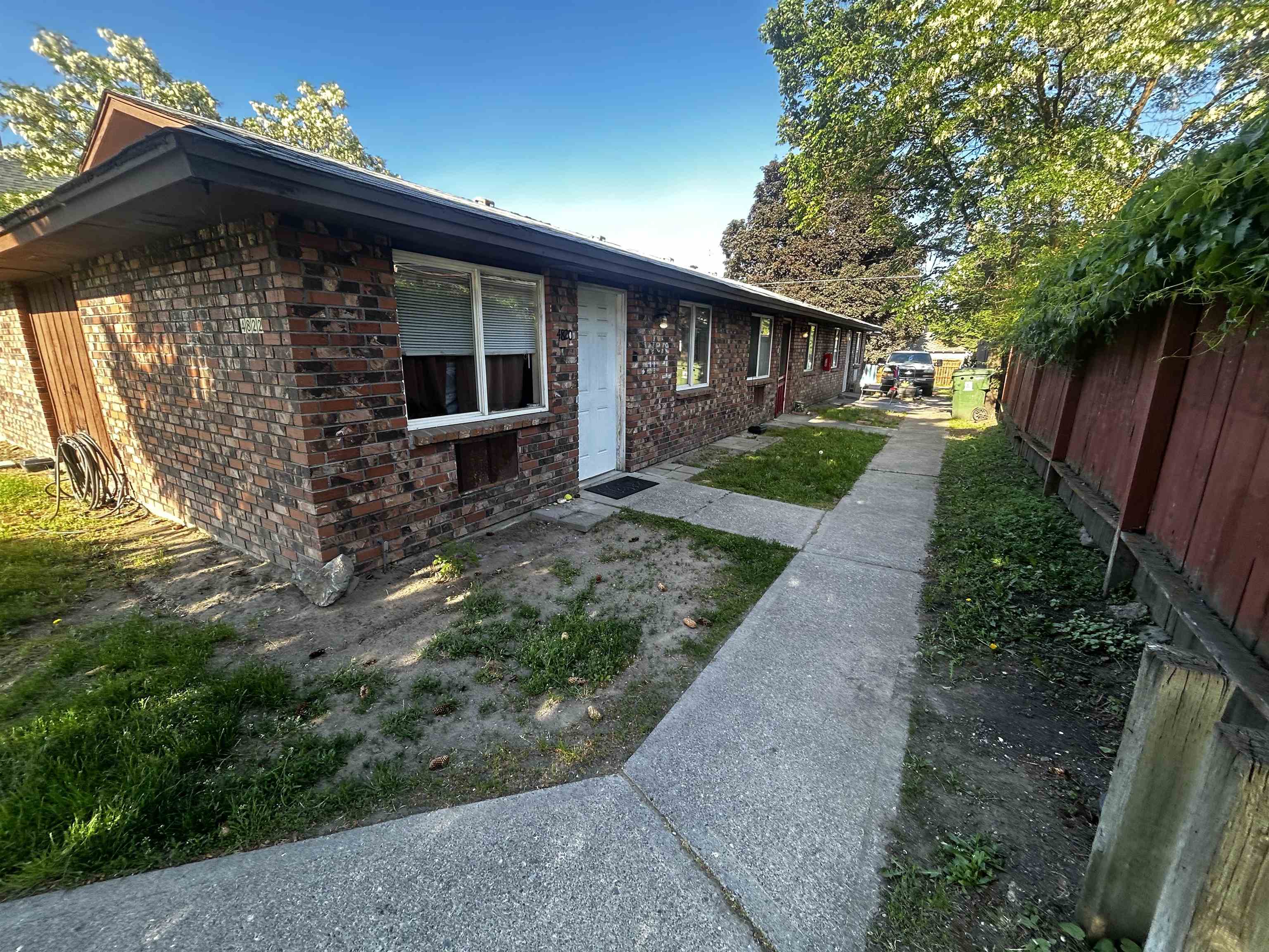 4822 North Lee Street Spokane, WA 99207 - Photo 5 of 10