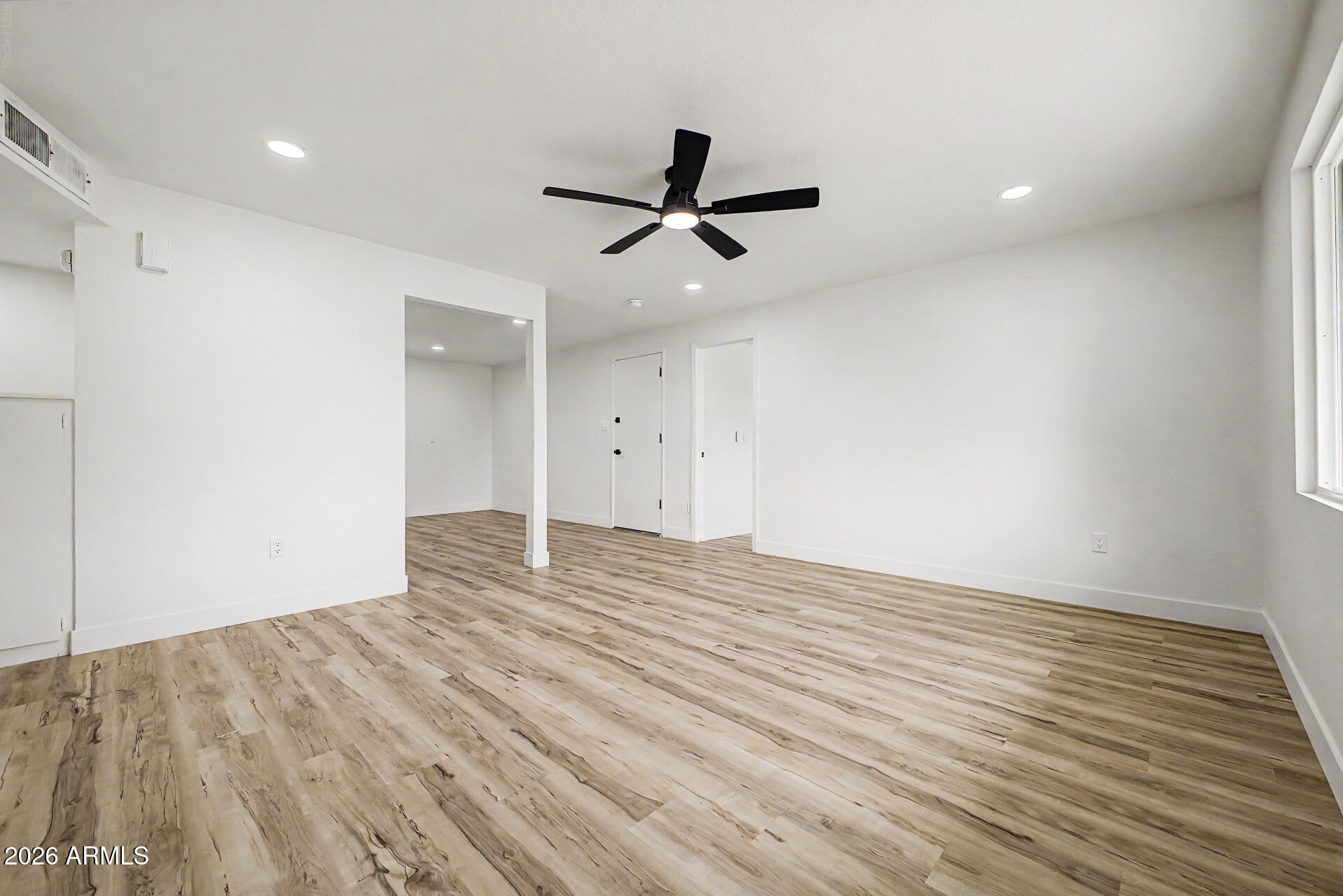 7407 West Monte Vista Road Phoenix, AZ 85035 - Photo 9 of 28 10-Monte Vista