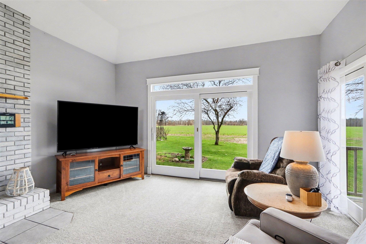 48379 Hill Drive Decatur, MI 49045 - Photo 14 of 43