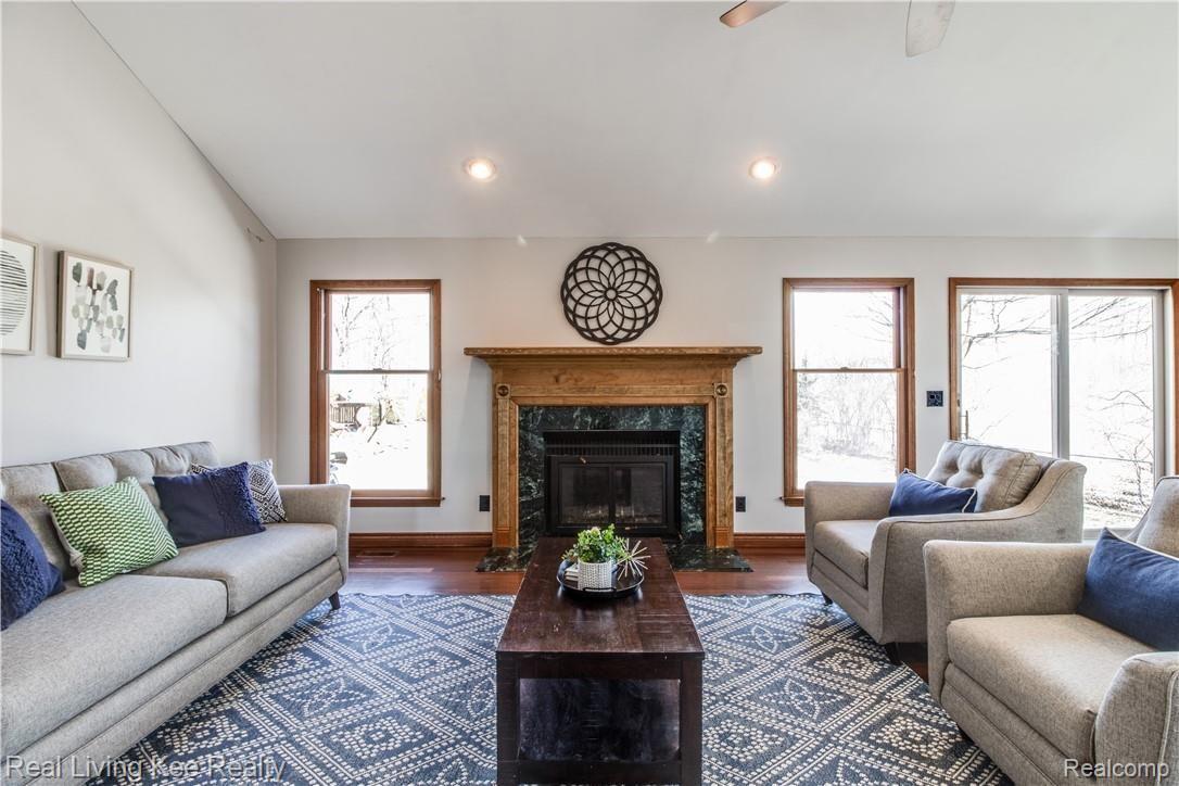1582 West Auburn Road Rochester, MI 48309 - Photo 52 of 73 Interior 20.jpg