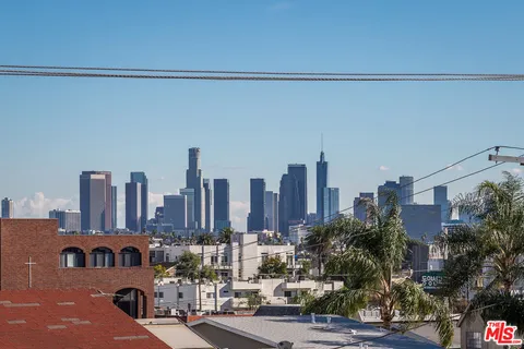 $1,000,000 | 495 North St Andrews Place, Los Angeles, CA 90004