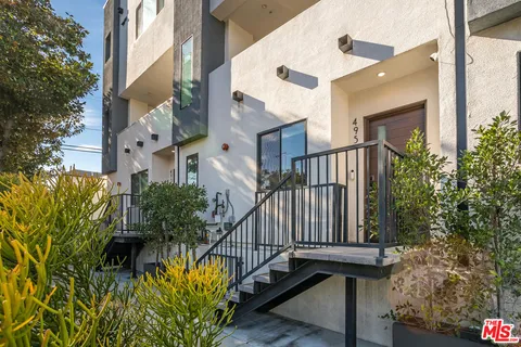 $1,000,000 | 495 North St Andrews Place, Los Angeles, CA 90004
