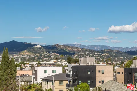 $1,000,000 | 495 North St Andrews Place, Los Angeles, CA 90004
