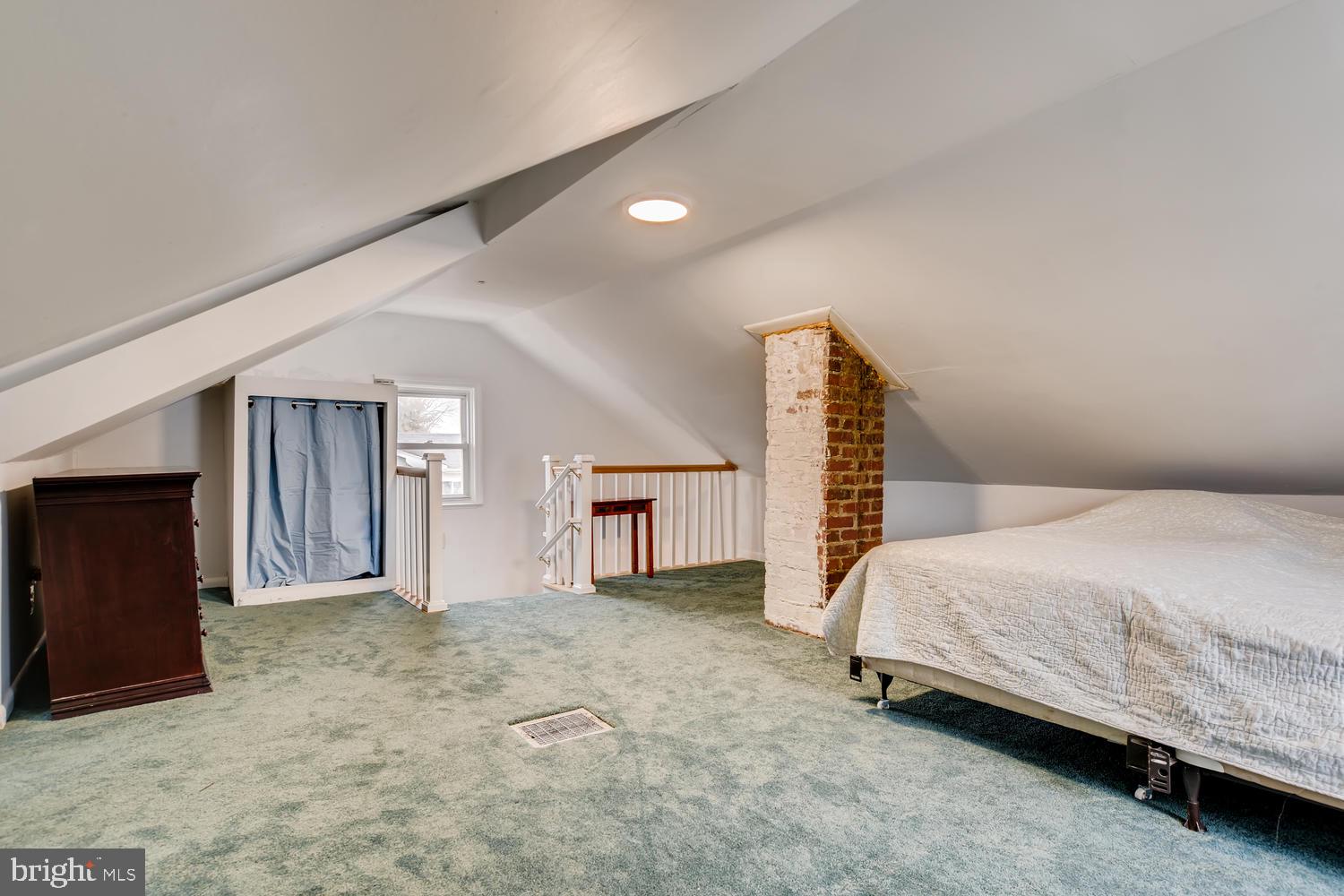 243 Meadow Road Pasadena, MD 21122 - Photo 17 of 27 Upstairs bedroom/bonus room