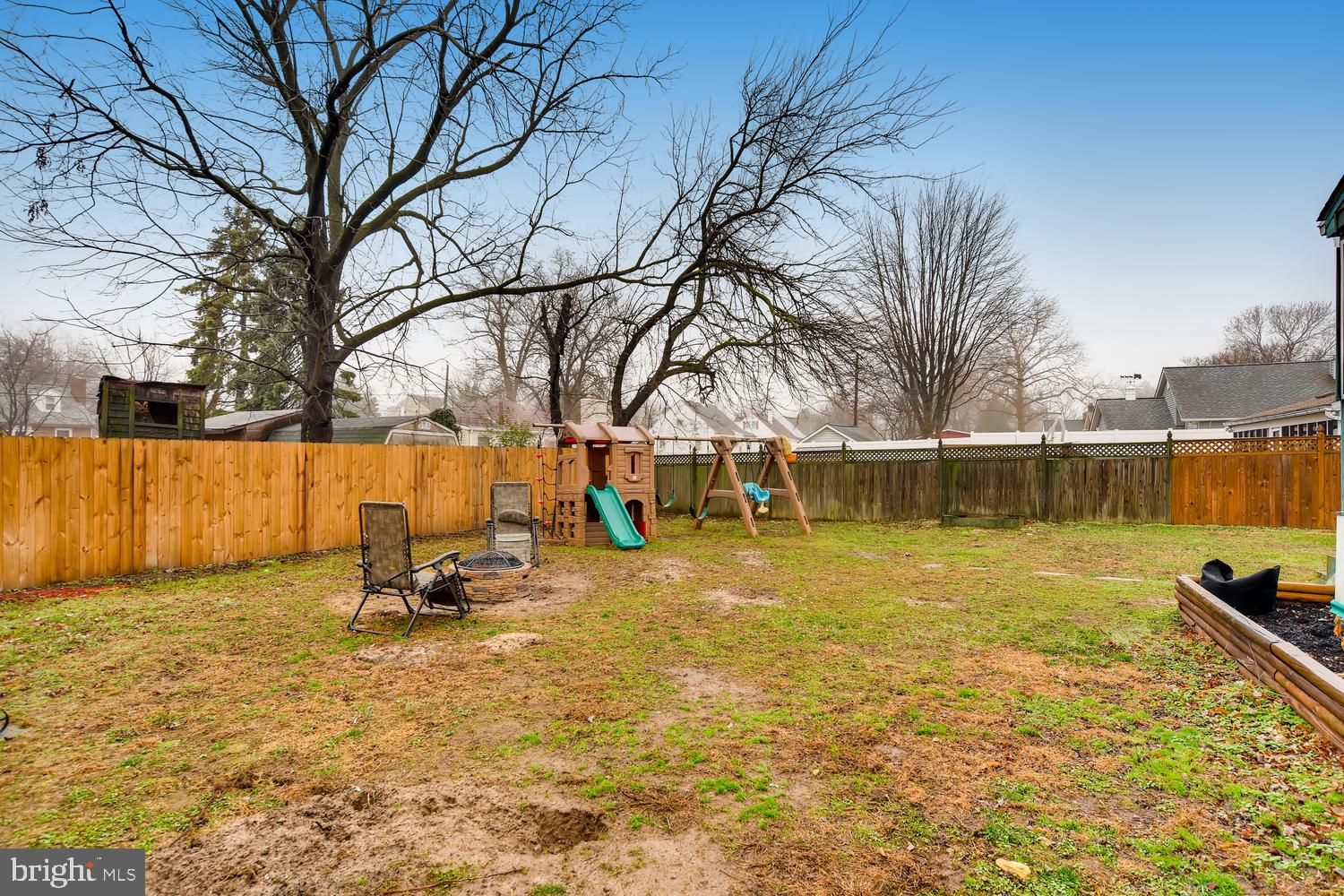 243 Meadow Road Pasadena, MD 21122 - Photo 23 of 27 Yard