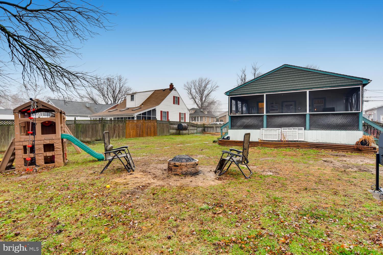 243 Meadow Road Pasadena, MD 21122 - Photo 24 of 27 Large yard